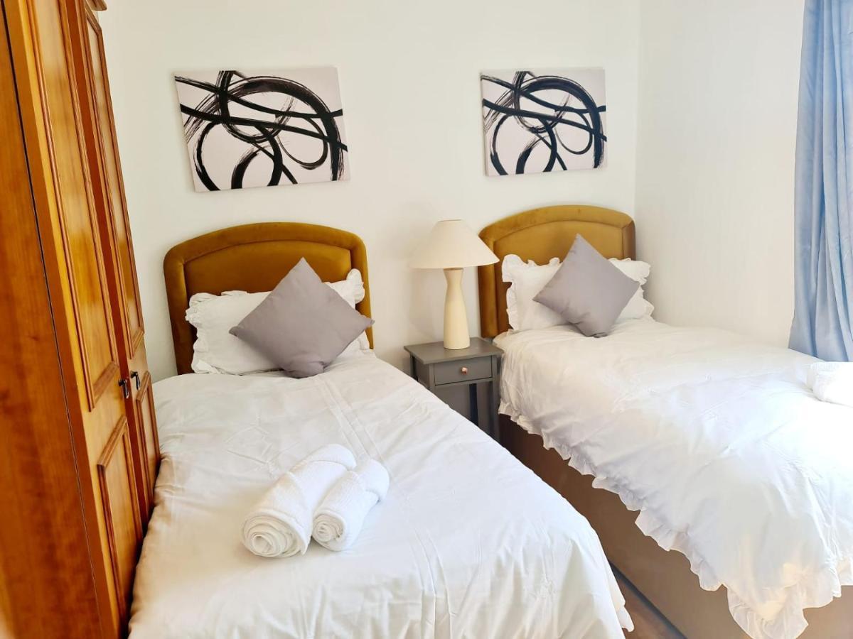 Immaculate 3-Bedrooms Dundee Apartment المظهر الخارجي الصورة